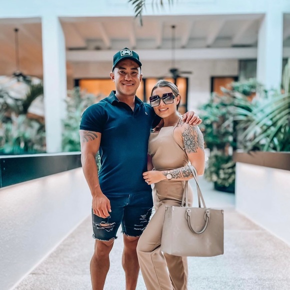 Matching Set - Picture 3 of 3